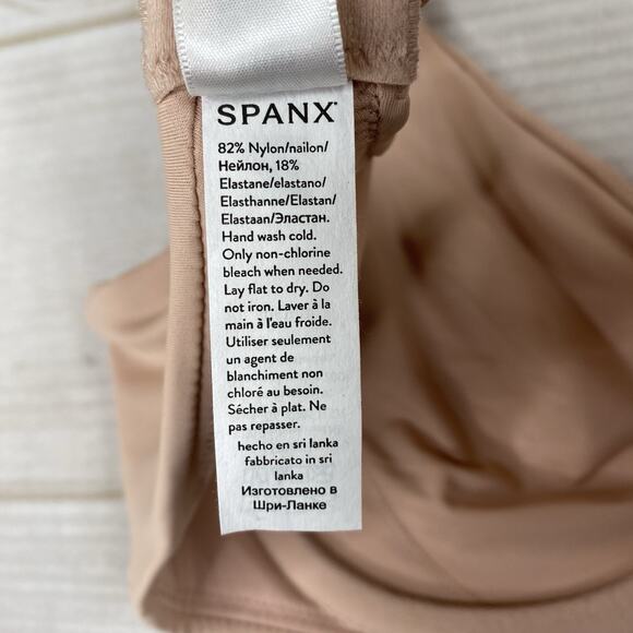 Spanx Undie-tectible Bra 34DD Nude Beige Underwire Full Coverage Unpadded - Picture 9 of 10
